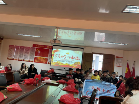绍兴-参观反邪教警示教育基地 筑牢学生反邪教思想防线402.png